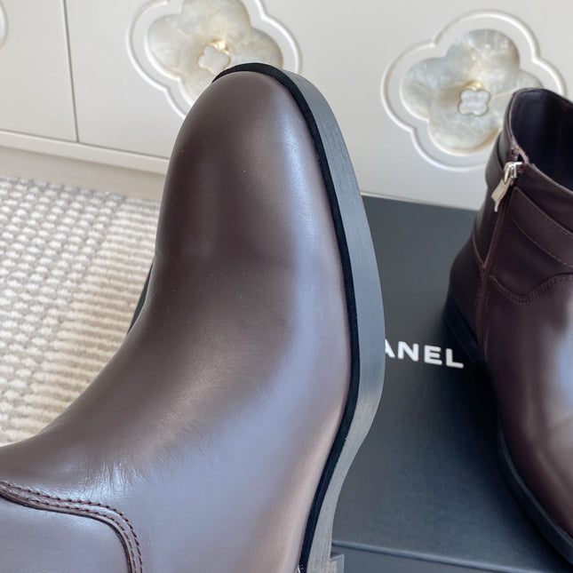 CHANEL 26S SHORT RIDING BOOTS IN BROWN CALFSKIN GOLD TONE CC LOGO BUCKLE STRAP