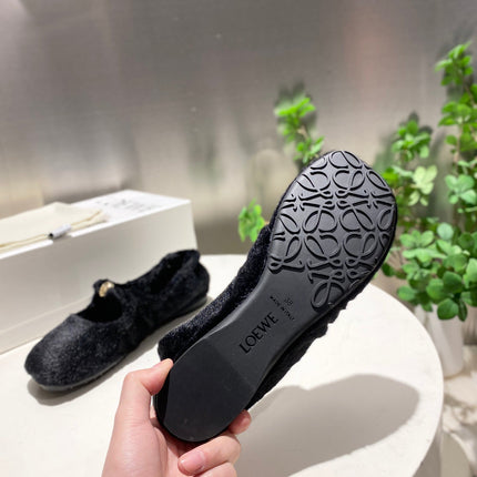LOEWE 26S BALLET FLATS IN BLACK SHEARLING