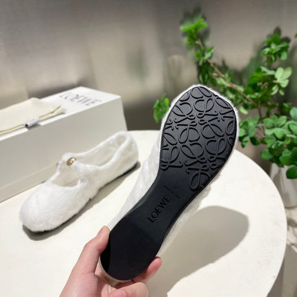 LOEWE 26S BALLET FLATS IN WHITE SHEARLING