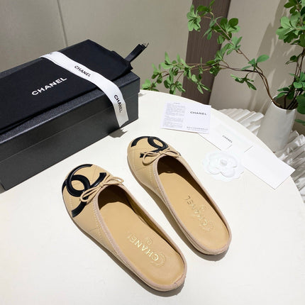 CHANEL 26S FLAT MULES IN BEIGE LAMBSKIN