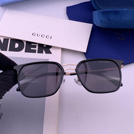GUCCI 26S SQUARE FRAME IN METAL 422540