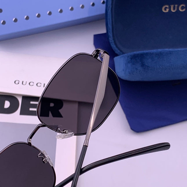 GUCCI 26S SQUARE FRAME IN METAL 424711