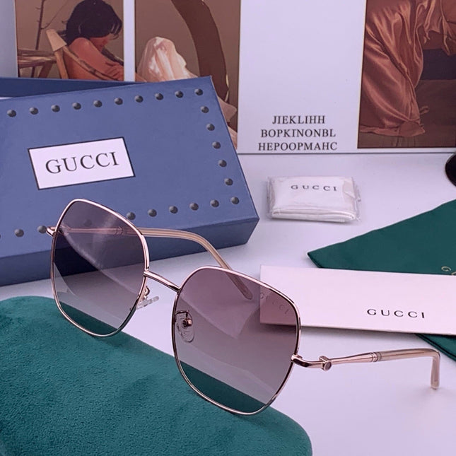 GUCCI 26S SQUARE FRAME IN METAL 426566