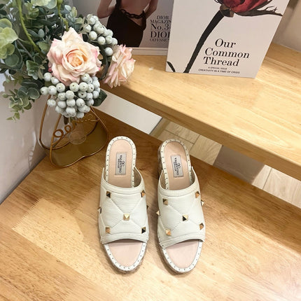 VALENTINO 26S WEDGE SANDALS IN OFF-WHITE CALFSKIN