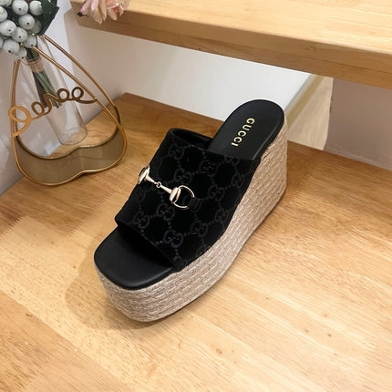 GUCCI 26S WEDGE SANDALS 100 MM IN BLACK VELVET