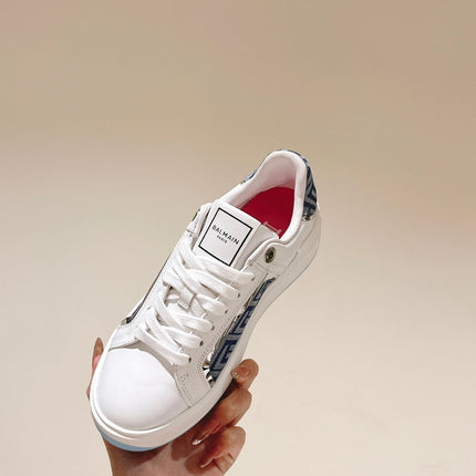 BALMAIN 26S SNEAKERS IN WHITE CALFSKIN AND BLUE CANVAS WITH BLUE SOLE
