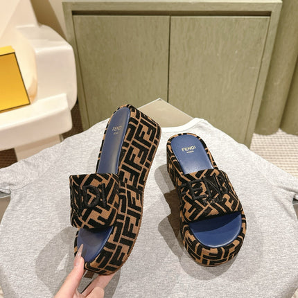 FENDI 26S PLATFORM SANDALS IN BROWN AND BLACK FABRIC