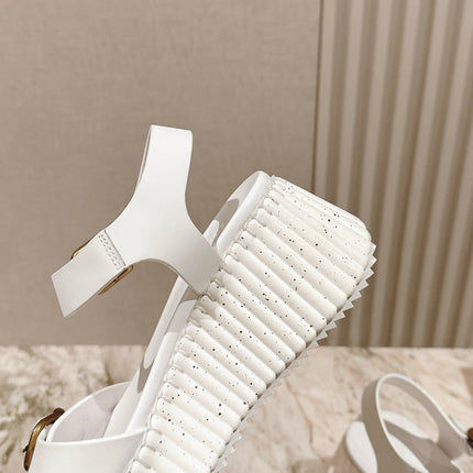 CHLOÉ 26S HIGH-HEELED SANDALS IN WHITE LAMBSKIN WITH GOLD HARDWARE