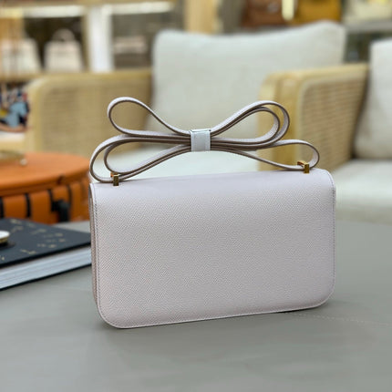 HM 25S CONSTANCE ELAN 24 CM IN ASH PINK-GREY EPSOM WITH GOLD HARDWARE