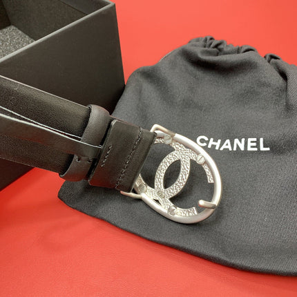 CC 40 MM CIRCLE BUCKLE BELT IN BLACK CALFSKIN WITH SILVER MIX BLACK HARDWARE