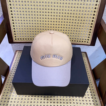 MIUMIU BASEBALL CAP IN LIGHT BEIGE AND PURPLE FABRIC WITH LOGO EMBROIDERY