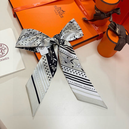 HERMES 26S TWILLY SCARF 86 IN SILK 500097