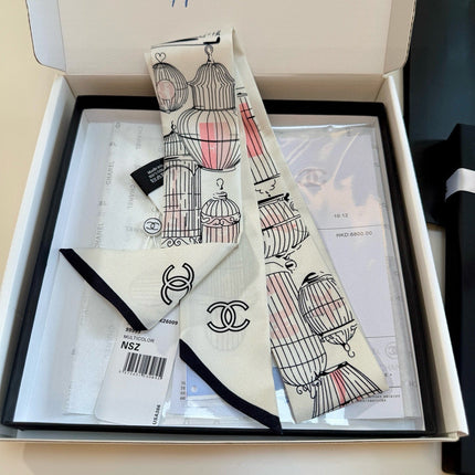 CHANEL 26S TWILLY SCARF 120 IN SILK 508944