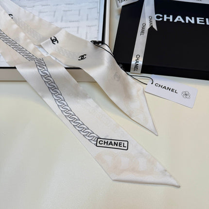 CHANEL 26S TWILLY SCARF 120 IN SILK 440963