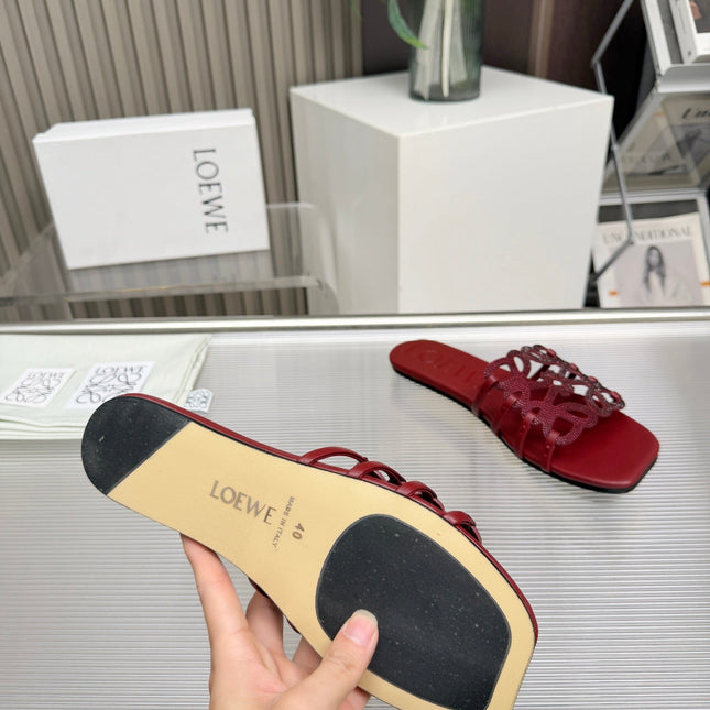 LOEWE 26S FLAT SANDALS IN DARK RED CALFSKIN WITH CRYSTALS
