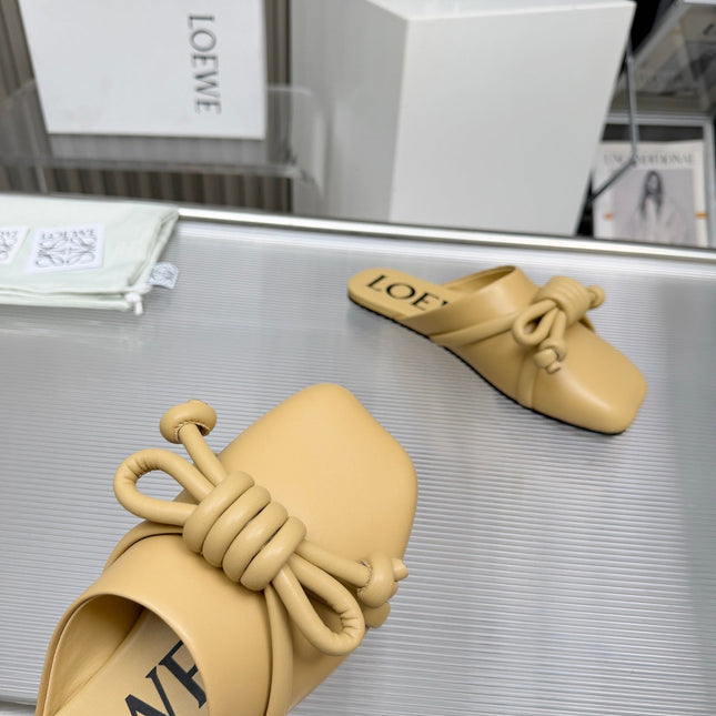 LOEWE 26S MULE LOAFERS IN WARM BEIGE CALFSKIN KNOT DETAIL