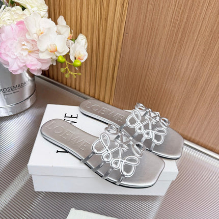 LOEWE 26S PETAL ANAGRAM SLIDE IN SILVER SOFT CALFSKIN