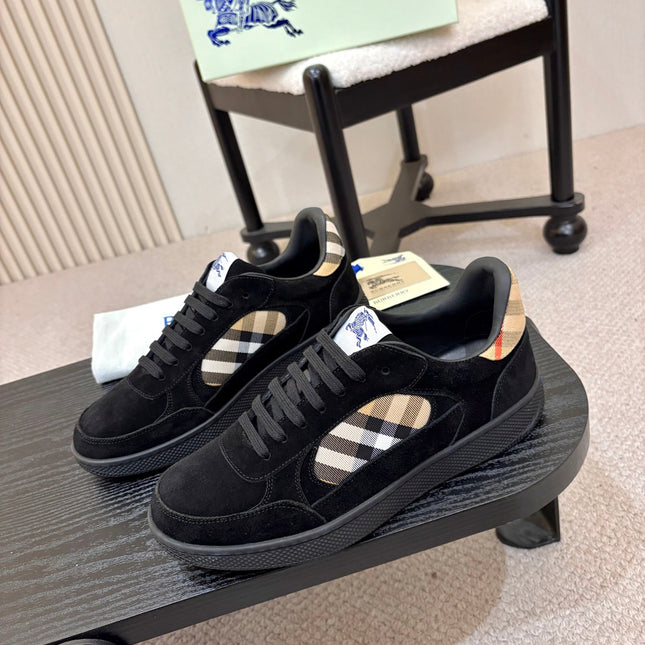 BURBERRY 26S SNEAKERS IN BLACK SUEDE