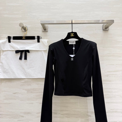 CHANEL 26S V-NECK SWEATSHIRT 973