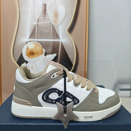 DIOR 26S LOW-TOP SNEAKER IN WHITE AND LIGHT OLIVE BROWN CALFSKIN