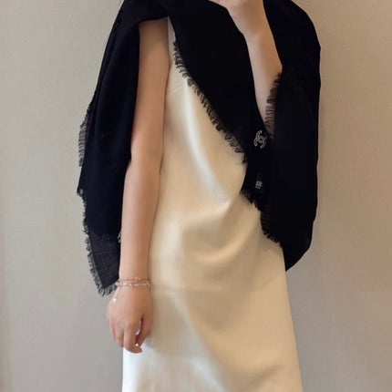 CHANEL 26S SCARF 200 IN CASHMERE 509145