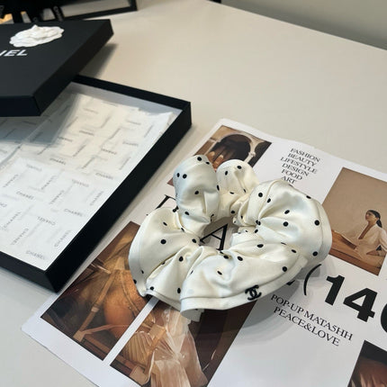 CHANEL 26S HAIR TIE IN BLACK WITH BEIGE POLKA DOT PATTERN 505326