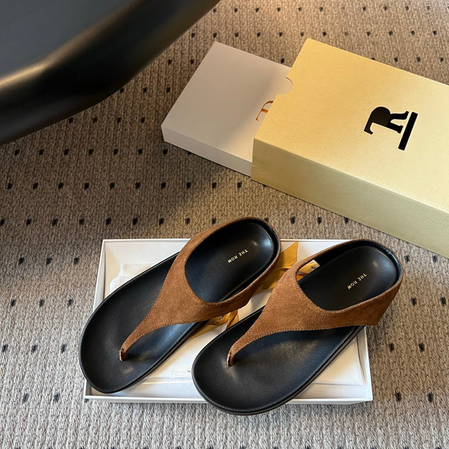 THE ROW 26S THONG SANDALS IN CARAMEL BROWN SUEDE