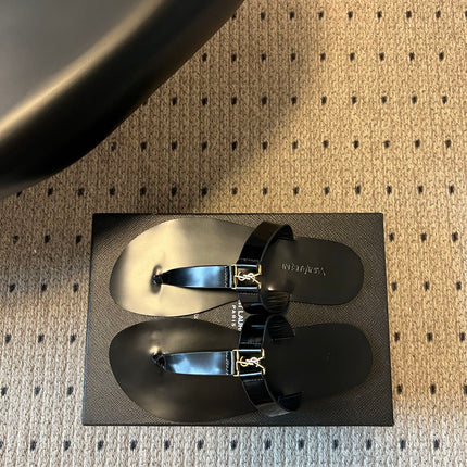 YSL 26S THONG SANDALS IN BLACK SHINY CALFSKIN