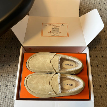 HM 26S DESTIN LOAFERS IN BEIGE SUEDE