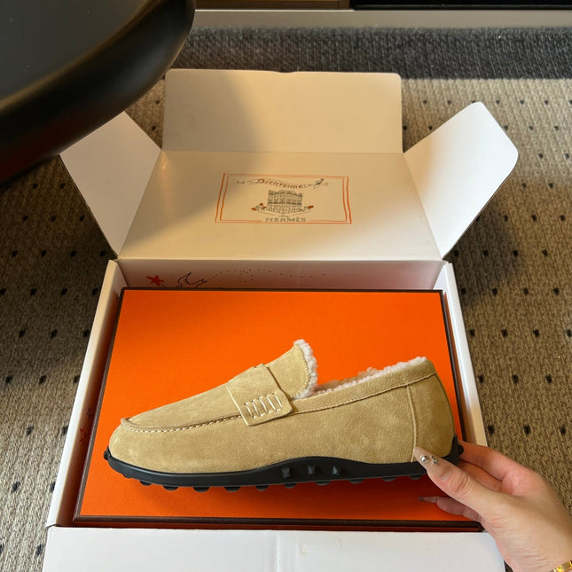 HM 26S DESTIN LOAFERS IN BEIGE SUEDE