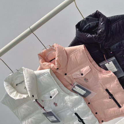 MONCLER 25S DOWN VEST IN WHITE 031