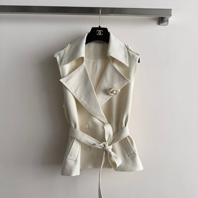CHANEL 26S SLEEVELESS BLAZER 707