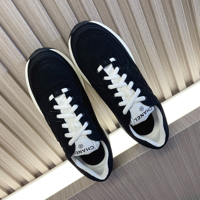 CHANEL 26S SNEAKER 35 MM IN BLACK MESH AND CALFSKIN LOW TOP