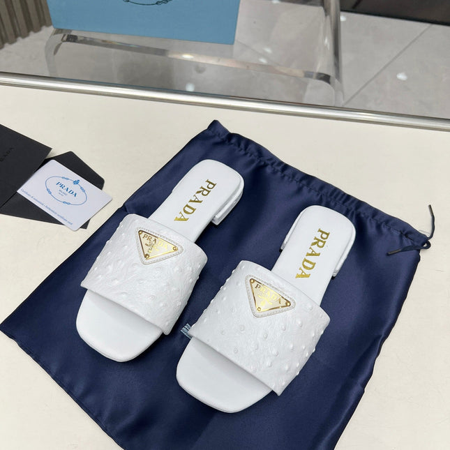 PRA SAFFIANO PATENT SLIDES OSTRICH MOTIF WHITE CALFSKIN