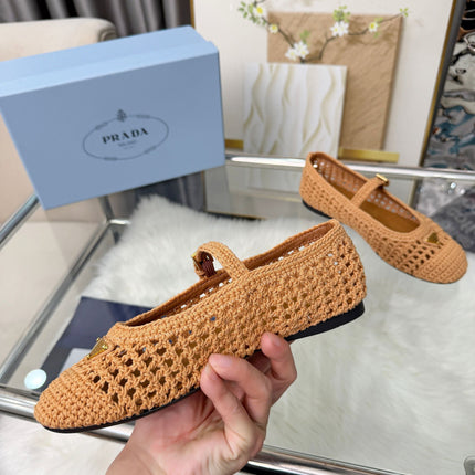 PRADA 26S MARY JANE FLATS IN BROWN WOVEN RAFFIA WITH TRIANGLE LOGO