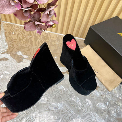ALAIA PLATFORM WEDGE IN BLACK VELVET WITH HEART EMBROIDERED