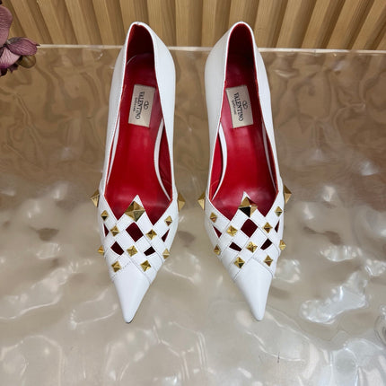 VALENTINO 26S STUDDED POINTED TOE PUMPS 90 MM IN WHITE CALFSKIN