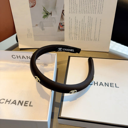 CHANEL 26S HEADBAND IN BLACK FABRIC 505250