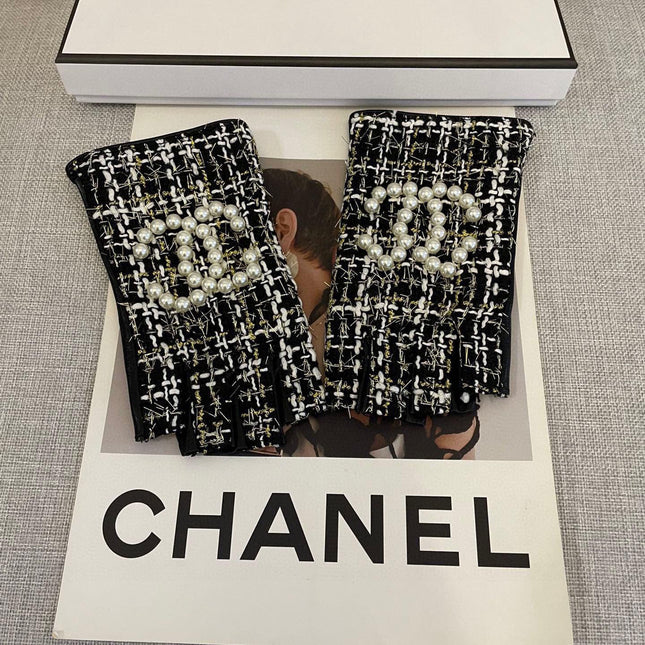 FINGERLESS GLOVES IN BLACK MIX WHITE WOOL TWEED 463847