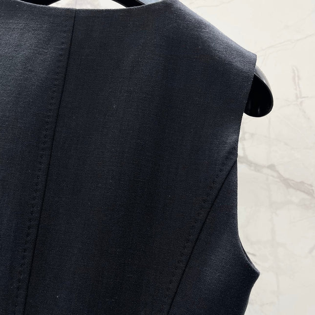 MAXMARA 26S SLEEVELESS V-NECK VEST 253