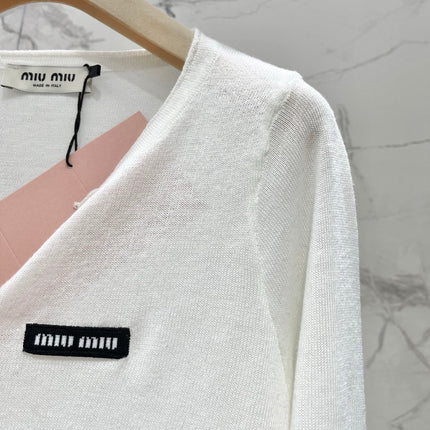 MIUMIU 26S V-NECK BUTTONED LONG-SLEEVE KNIT TOP 1431