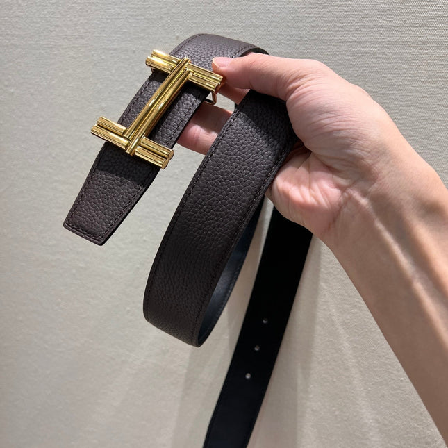 HM TRAVERSE BELT BUCKLE & REVERSIBLE CHOCOLATE BROWN AND BLACK LEATHER STRAP 38 MM GOLD HARDWARE