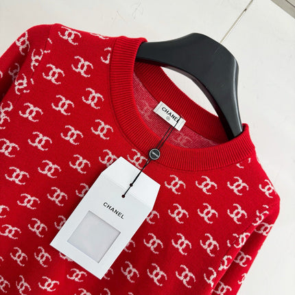 CHANEL 26S CREW NECK SWEATER 740