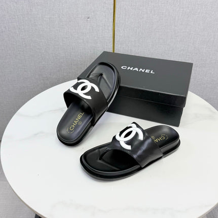 CHANEL 26S CC THONG SLIDES IN BLACK LAMBSKIN