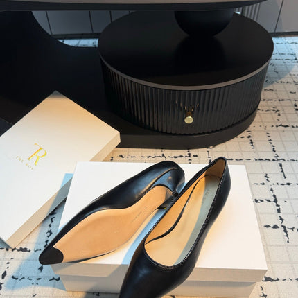 THE ROW 26S POINTED TOE HIGH HEELS 35MM IN BLACK CALFSKIN