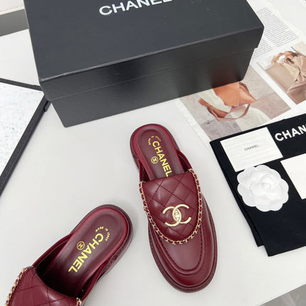 CHANEL 25S MULES WITH CHAIN DETAIL IN BURGUNDY CALFSKIN GOLD HARDWARE