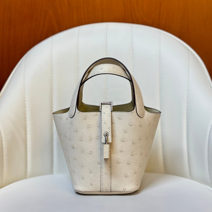 HM 25S PICOTIN LOCK 14 CM IN CREAM WHITE OSTRICH WITH SILVER HARDWARE