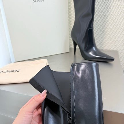 YSL 26S HIGH-HEEL TALL BOOTS 105 MM IN BLACK SHINY LAMBSKIN