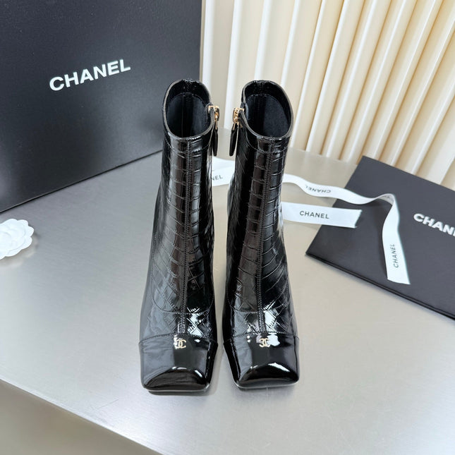 CHANEL 26S ZIPPER BOOTS 75 MM IN BLACK PATENT LEATHER CROCODILE EMBOSSED AND CALFSKIN