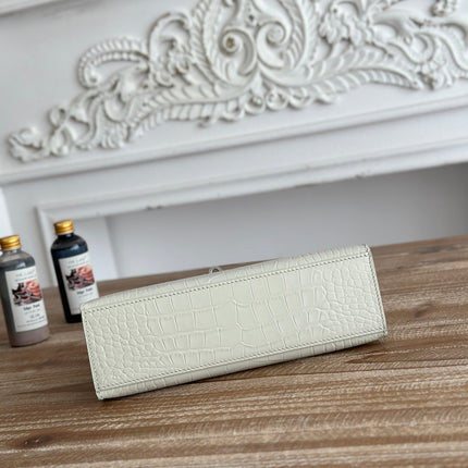 HM 25S KELLY MINI 22 CM IN CREAM WHITE LAMBSKIN WITH CROCODILE EMBOSSING AND SILVER HARDWARE